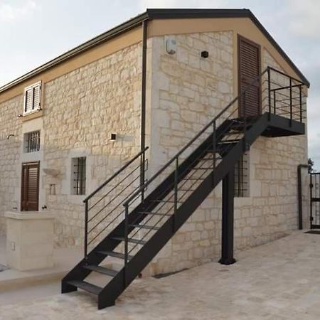 Il Carrubo Holiday House Scicli Esterno foto
