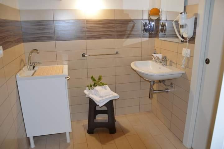 Il Carrubo Holiday House Scicli Esterno foto
